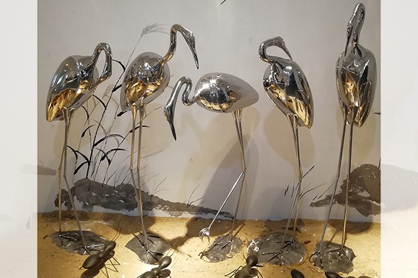 Custom Stainless Steel Crane Sculptures – Mirror Polished Bird Statues for Interior and Landscape Decor